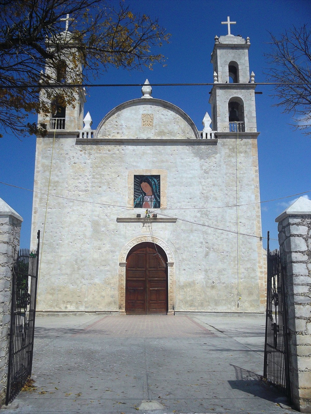 Iglesia de San Bernardino de Siena en Tixkokob