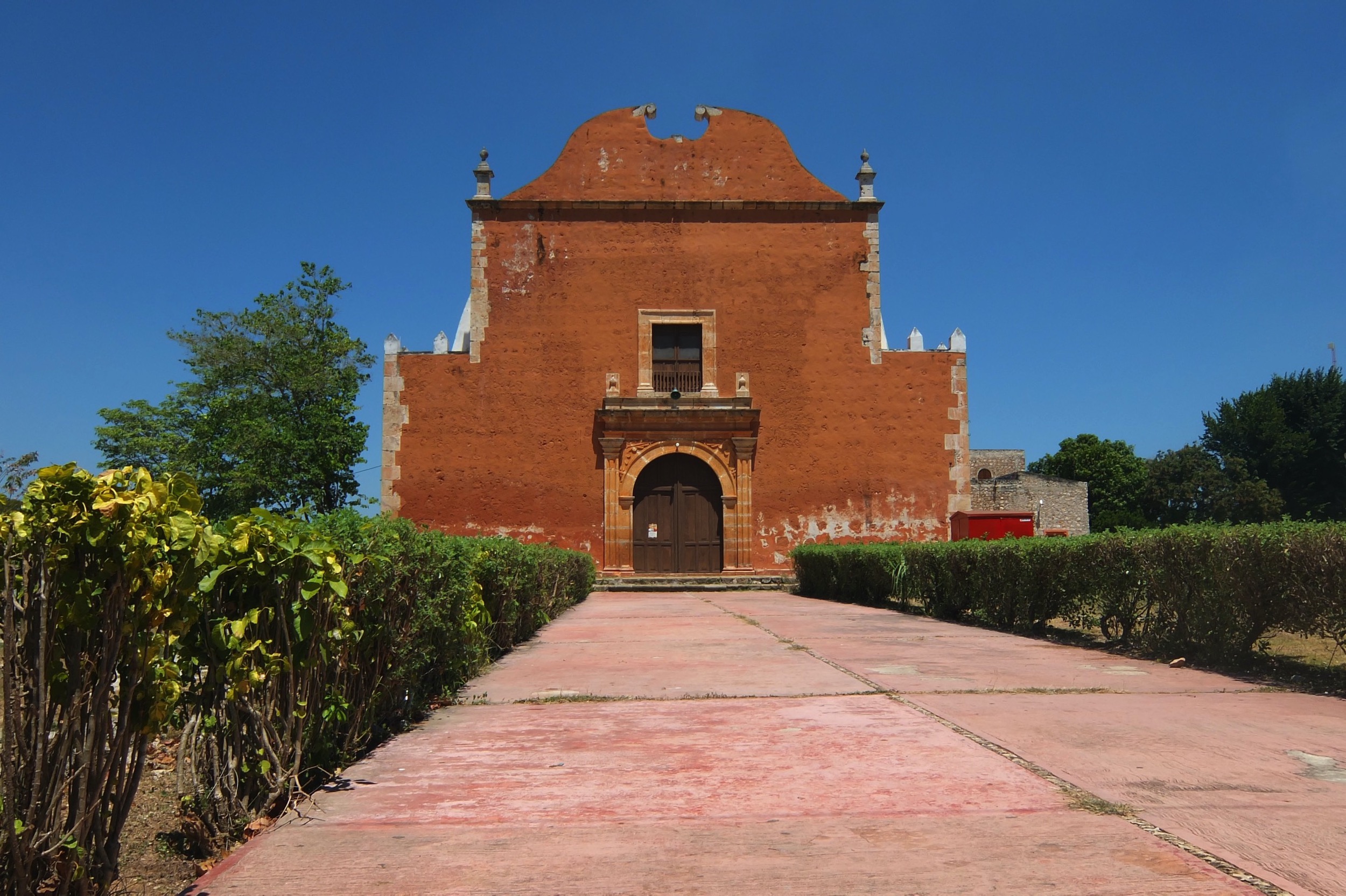 Maxcanú: Gateway to Oxkintok & Calcehtok Caves